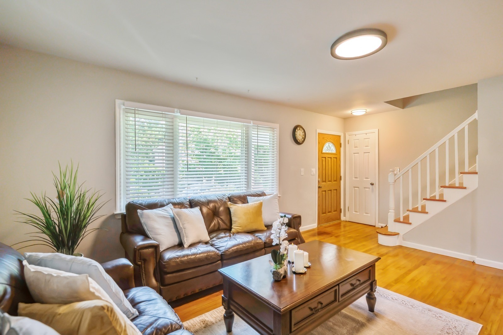 17_144LindenSt_2052_Large